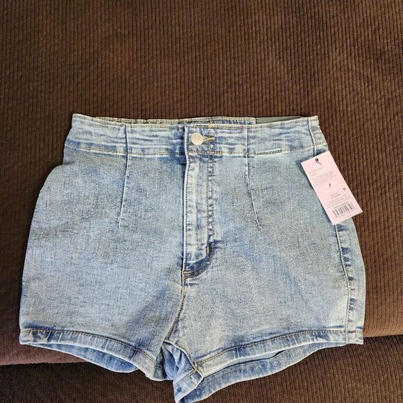 Wild fable, womens jean shorts, 2/26 waist, highest rise, new with tags - Picture 2 of 4